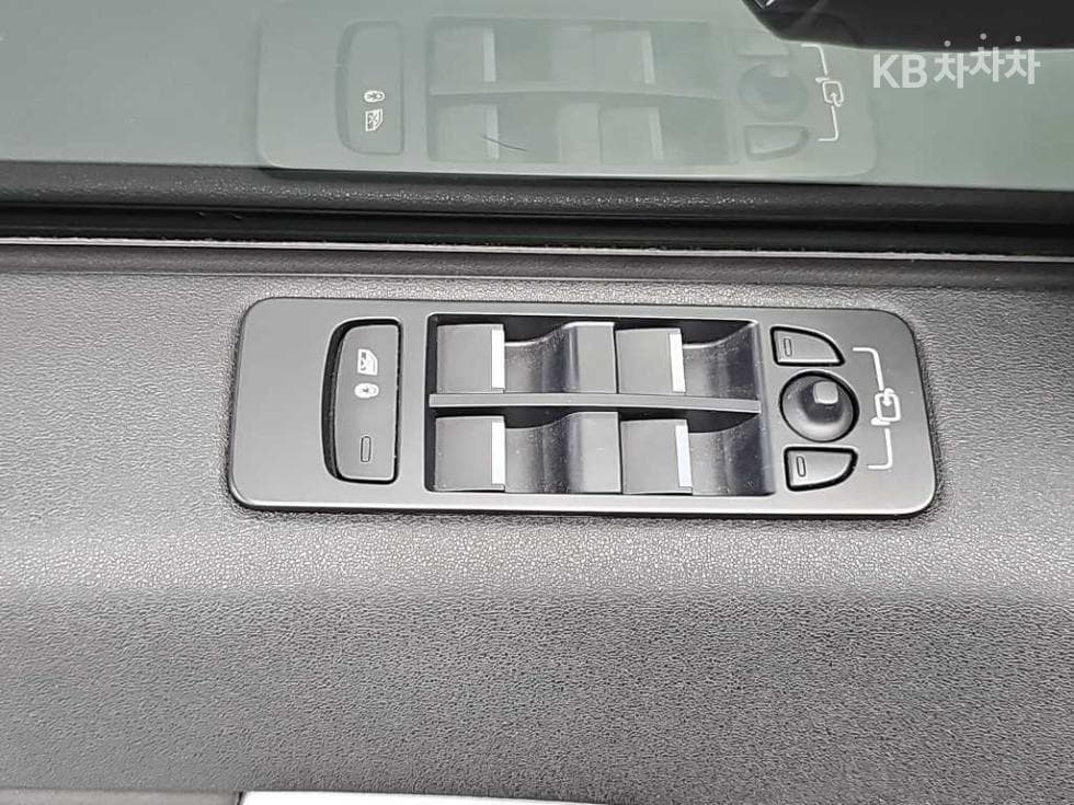 Land Rover 디스커버리 스포츠2.0 TD4 SE - 19