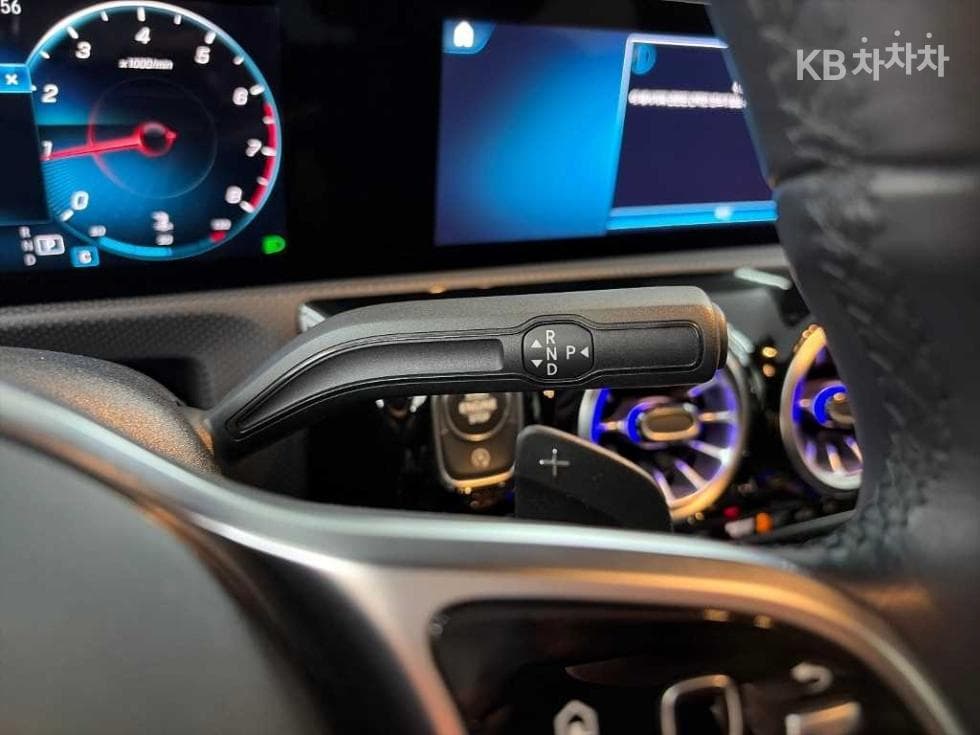 Mercedes-Benz A클래스(W177)A220 Sedan - - 8
