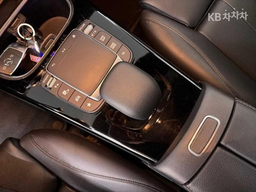 Mercedes-Benz A클래스(W177)A220 Sedan - - 18