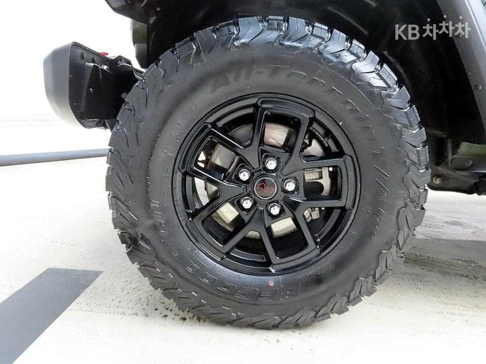 지프 랭글러 (JL)2.0 루비콘 파워Товарна надстройка 4도어 Стандартен - 20