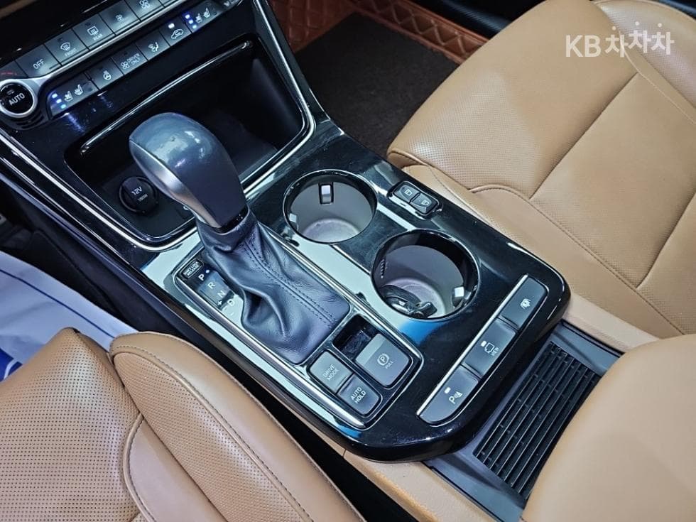 Hyundai Grandeur (Azera)IG HybridExclusive Special (special feature/edition) - 8