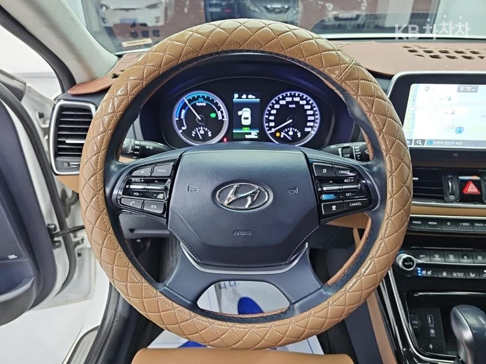 Hyundai Grandeur (Azera)IG HybridExclusive Special (special feature/edition) - 9