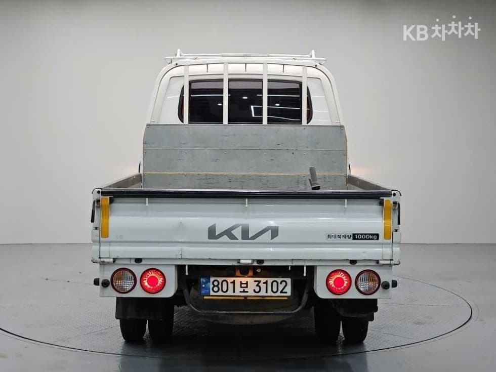 Киа The New (фейслифт) Бонго 3 (лек)1 тон Двойна Кабина Удължено междуосие 2WD GLS - 3