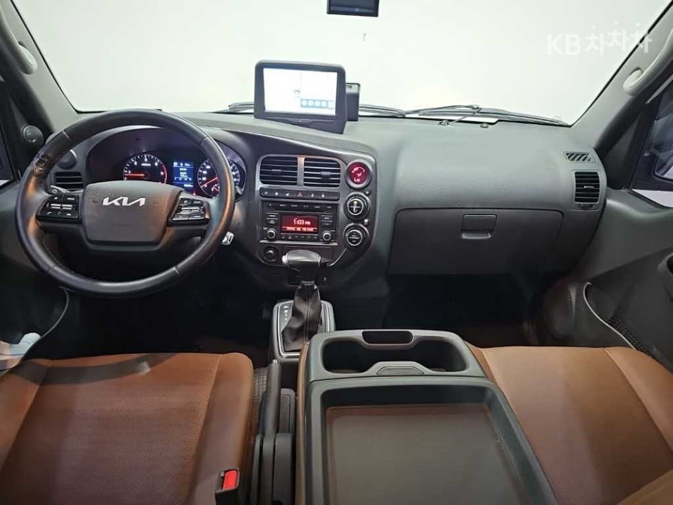 Киа The New (фейслифт) Бонго 3 (лек)1 тон Двойна Кабина Удължено междуосие 2WD GLS - 7