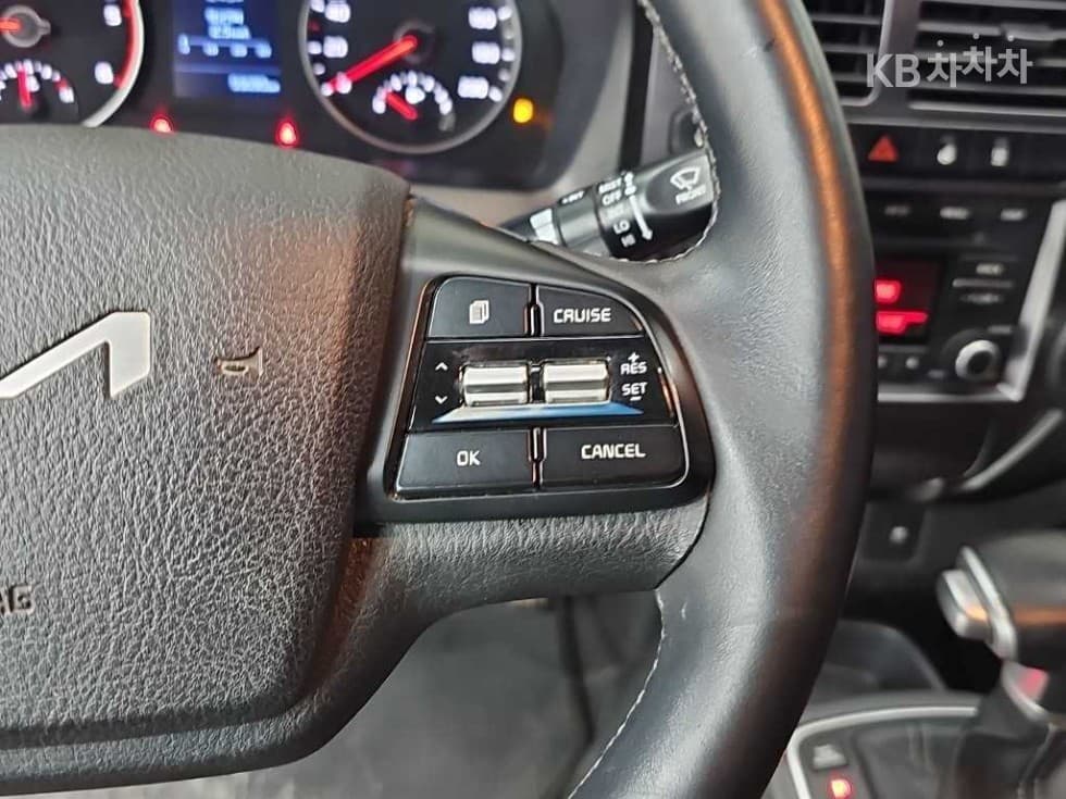 Киа The New (фейслифт) Бонго 3 (лек)1 тон Двойна Кабина Удължено междуосие 2WD GLS - 17