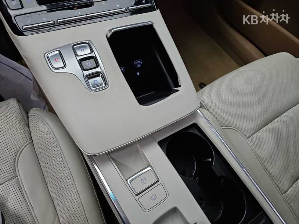 Hyundai The New (facelift) Grandeur (Azera) Hybrid2.4 Calligraphy - 8