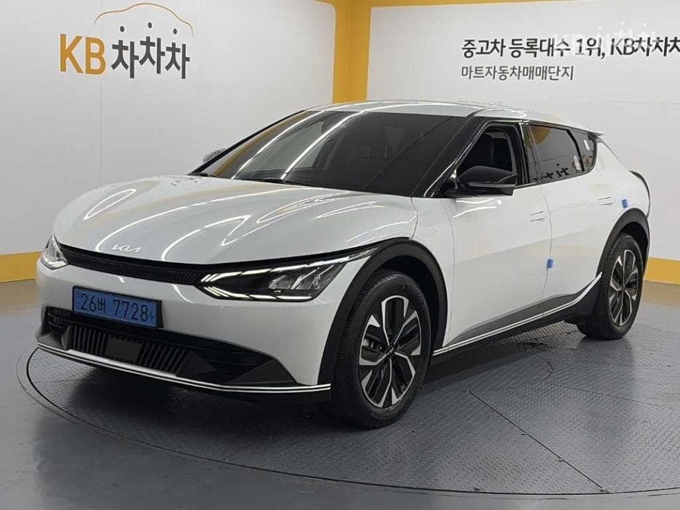Киа The New (фейслифт) EV6 롱 레Местен지 2WD Базов - Image 1