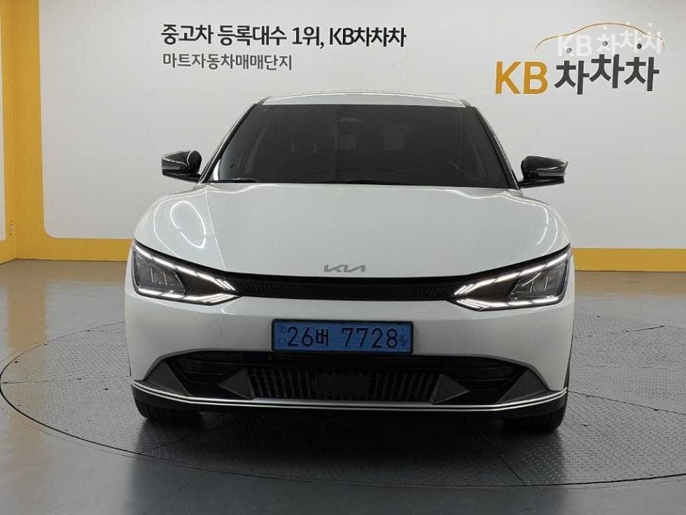 Киа The New (фейслифт) EV6롱 레Местен지 2WD Базов - 2