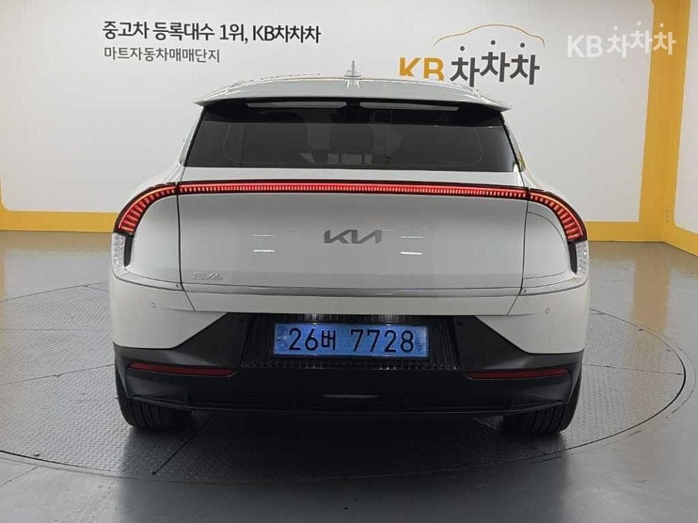 Киа The New (фейслифт) EV6롱 레Местен지 2WD Базов - 3