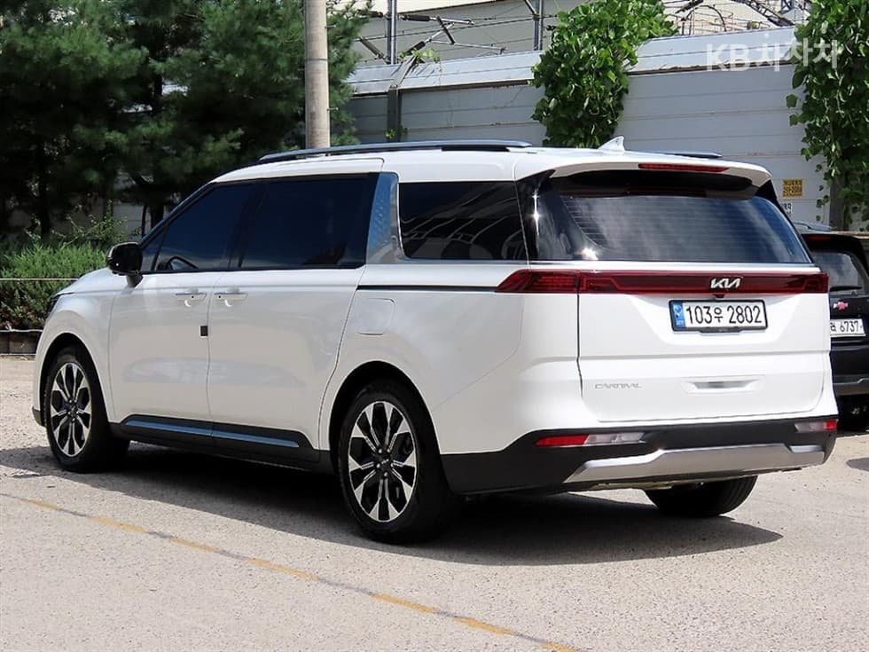 Kia Carnival 4th generationG3.5 GDI 7-seater (Limousine) Signature - 3