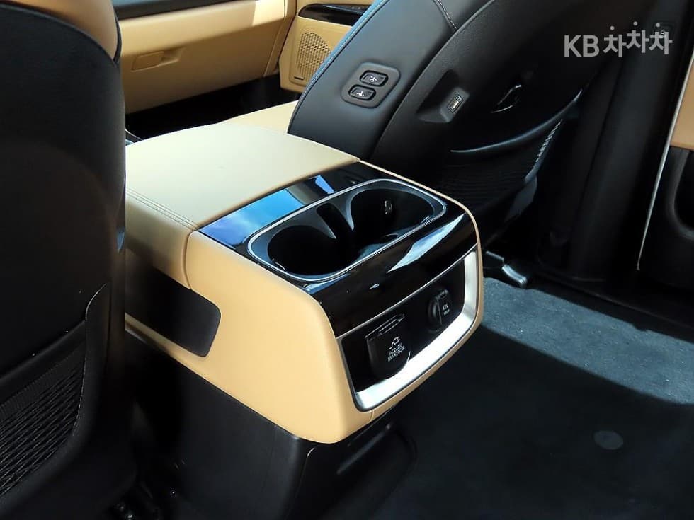 Kia Carnival 4th generationG3.5 GDI 7-seater (Limousine) Signature - 15