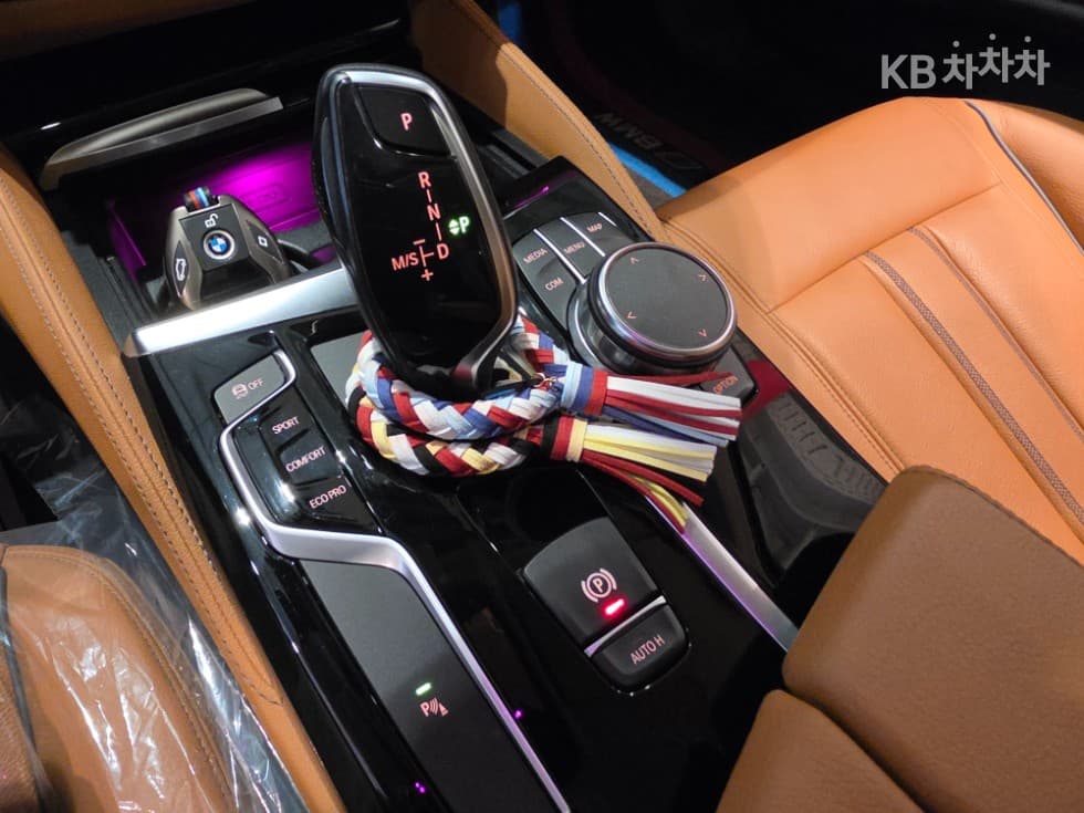 BMW 올Нов5 Серия (G30)520i Luxury - 15
