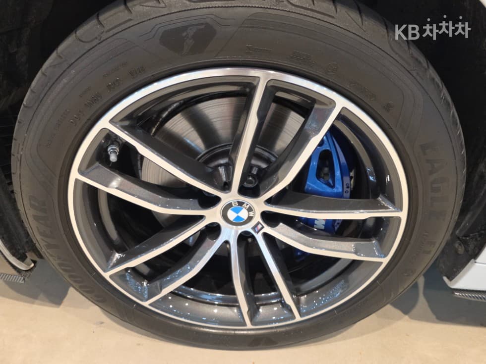 BMW 올Нов5 Серия (G30)520i Luxury - 24