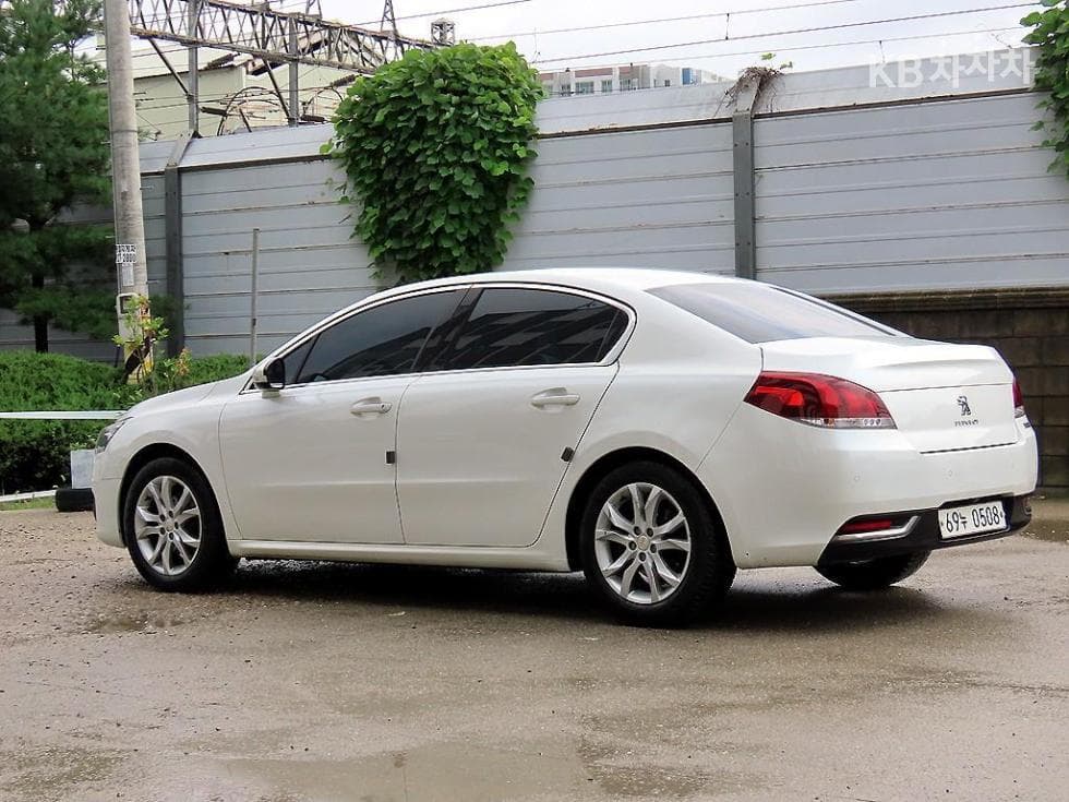 Peugeot 5081.6 럭스 - 3