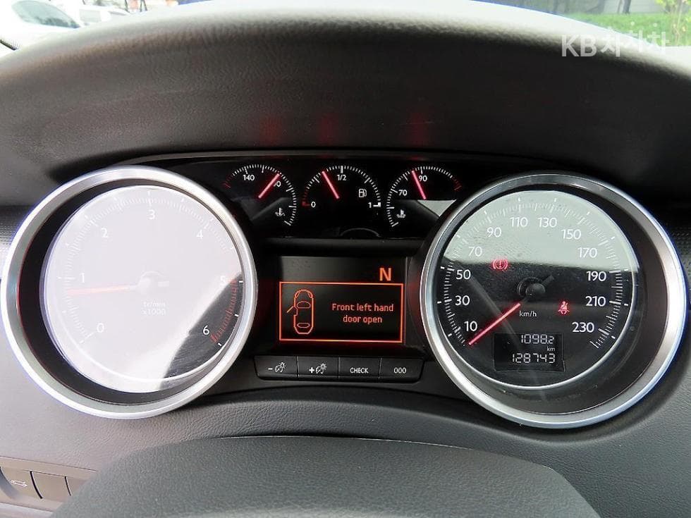 Peugeot 5081.6 럭스 - 9