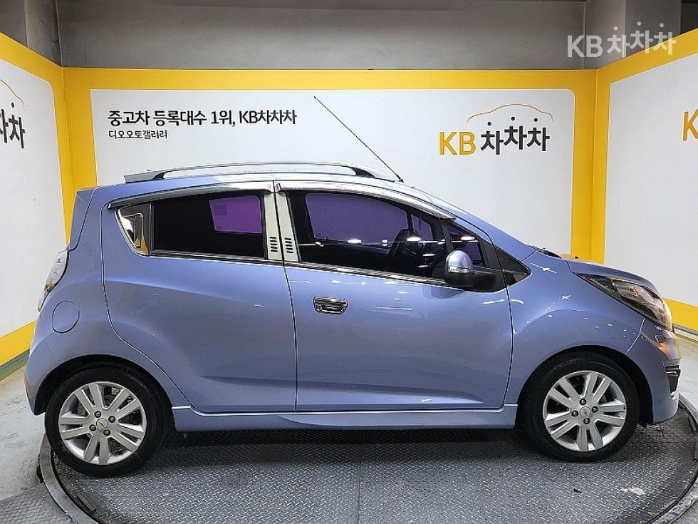 GM Chevrolet Spark LT Base - Image 3