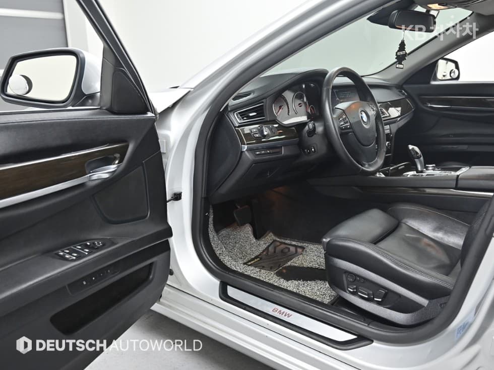 BMW Нов7시리즈730Ld F02 - 11