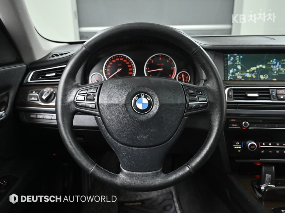 BMW Нов7시리즈730Ld F02 - 13