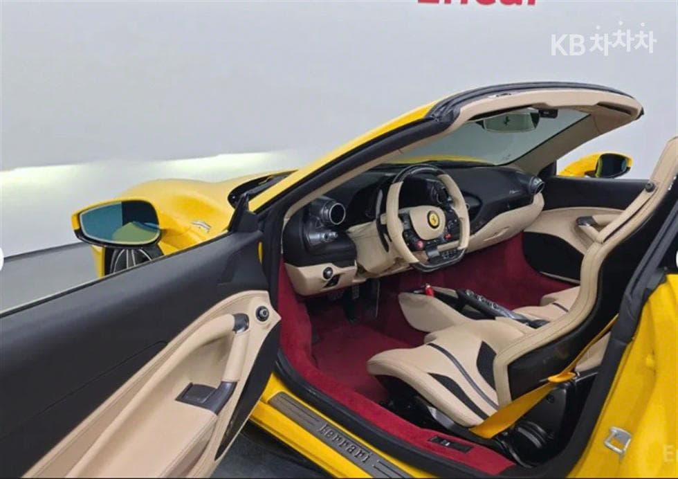 페라리 F8Spider 3.9 V8 - 10