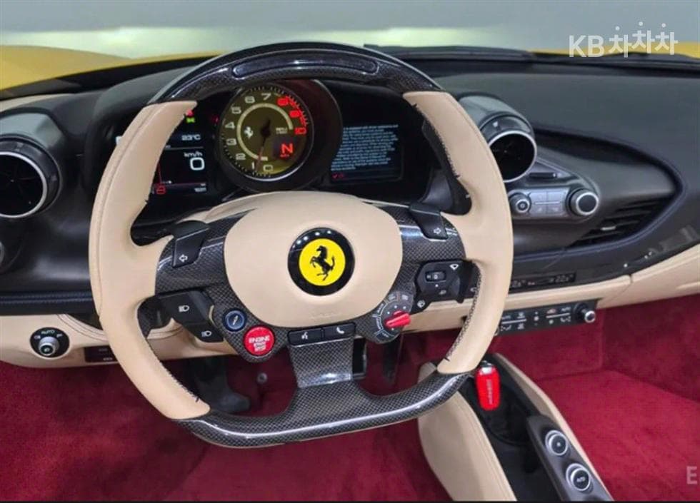 페라리 F8Spider 3.9 V8 - 13