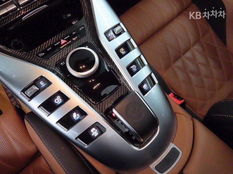 Mercedes-Benz AMG GTGT 4door 63 S 4MATIC+ Стандартен - 10