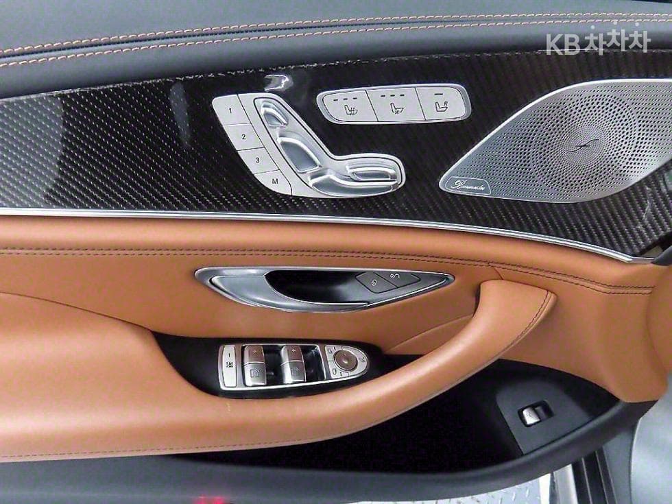 Mercedes-Benz AMG GTGT 4door 63 S 4MATIC+ Стандартен - 11