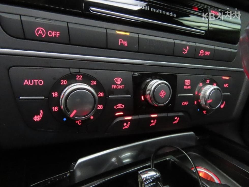 Ауди A740 TFSI 콰트로 스포트 4G - 14