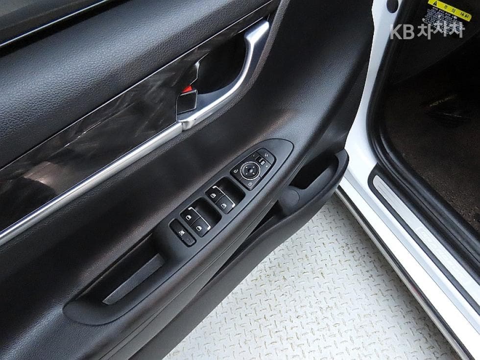 Hyundai Grandeur (Azera)IG2.4 Premium Standard - 13