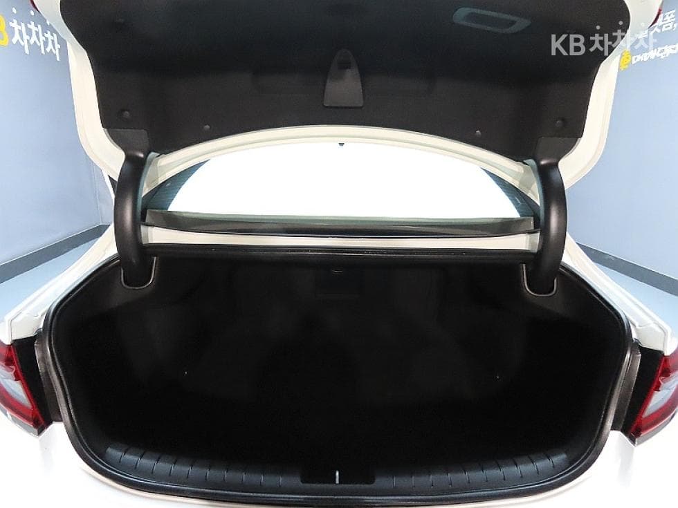 Hyundai Grandeur (Azera)IG2.4 Premium Standard - 19