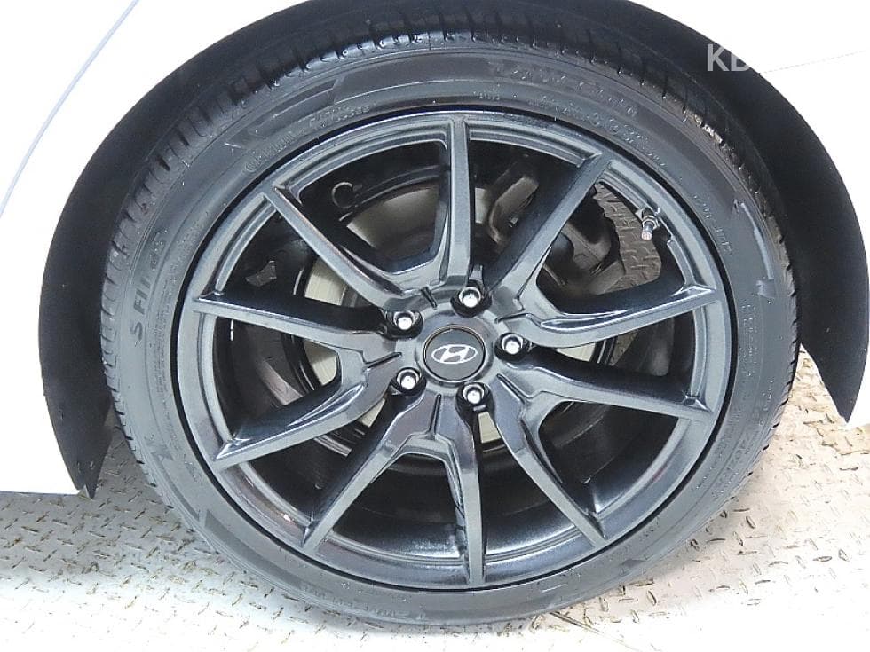 Hyundai Grandeur (Azera)IG2.4 Premium Standard - 20