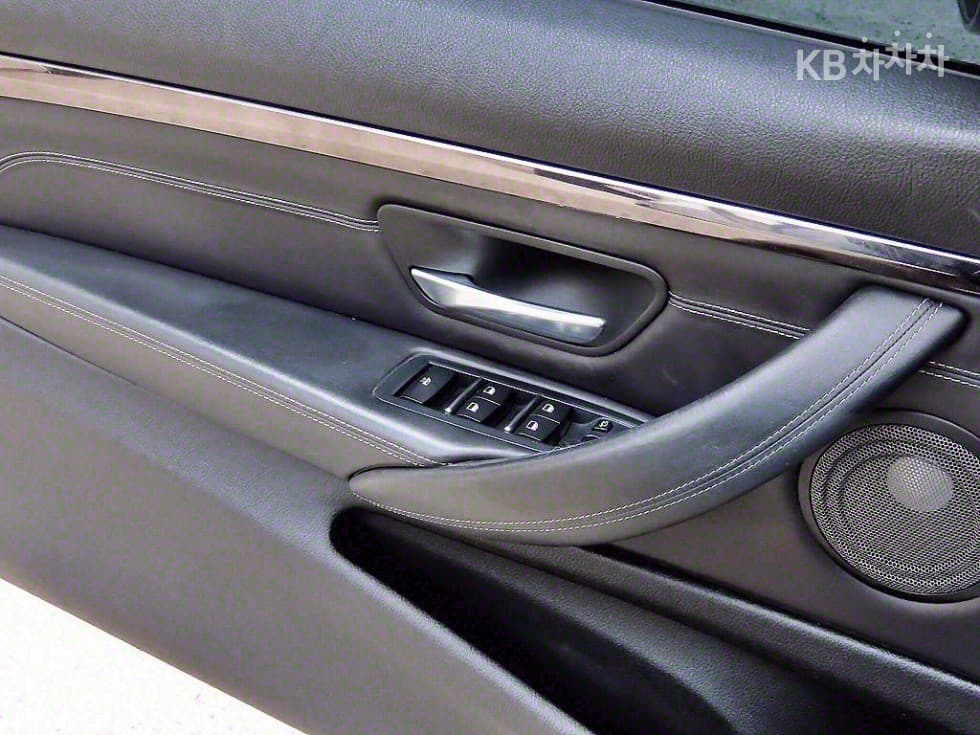 BMW M시리즈M4 Кабриолет Competition - 12