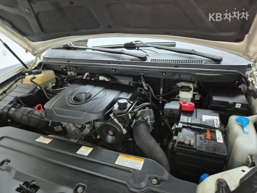 КейДжи Мобилити 코란도 투리스모4x4 GT 9-местен - 5