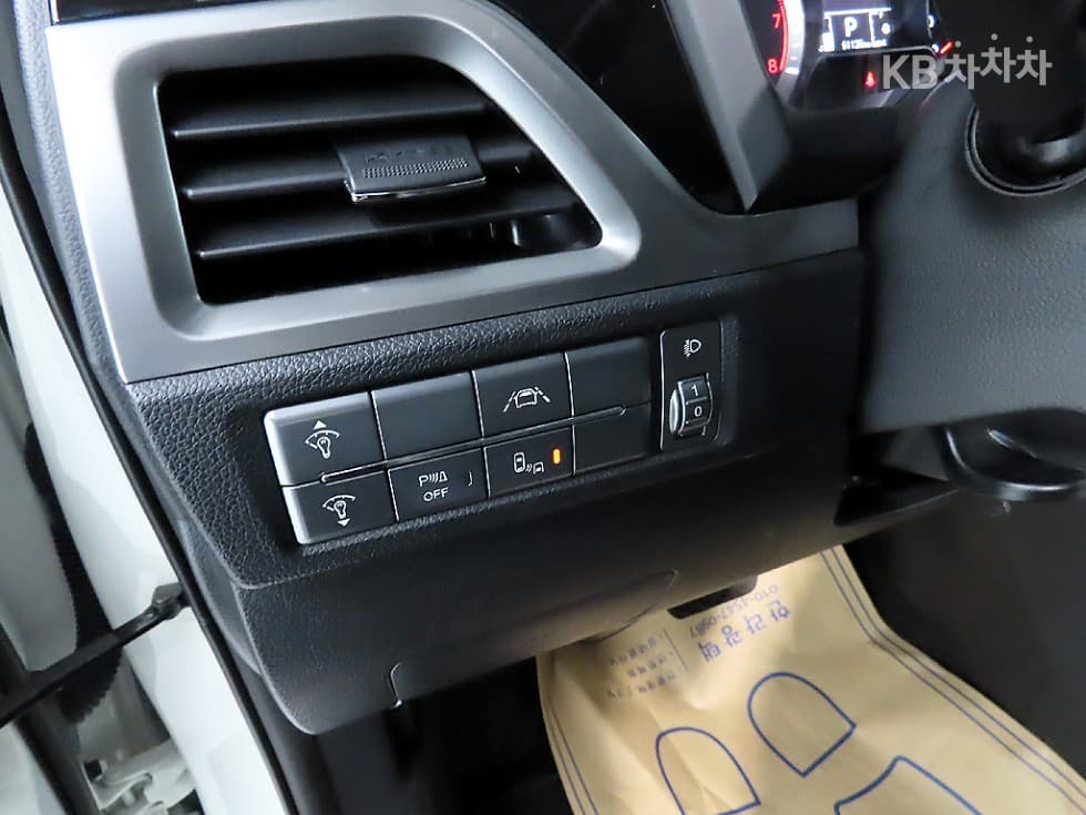 КейДжи Мобилити 뷰티플 코란도1.5 GDi Turbo 2WD C7 - 14