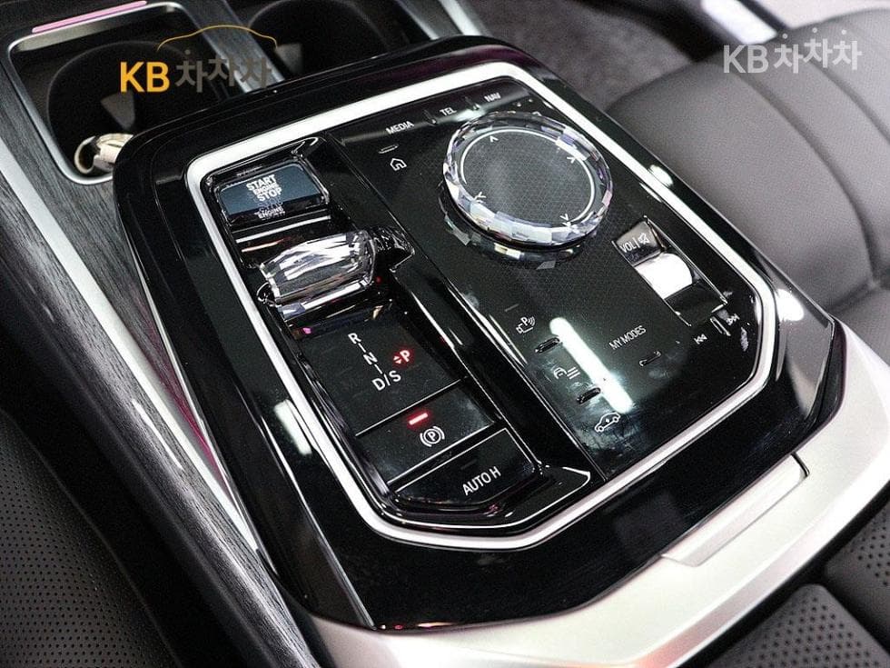 BMW 7시리즈(G70)740i xDrive M Sport - 10