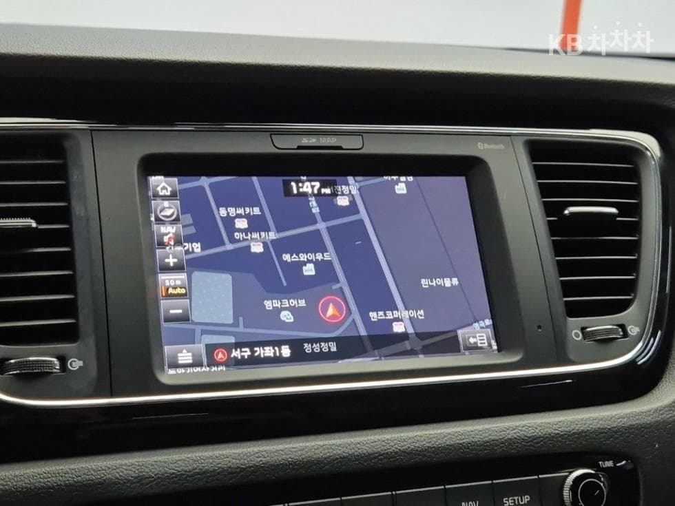 (29S8400)Kia The New Carnival 7 Passenger 2.2 Diesel Limousine President - 13