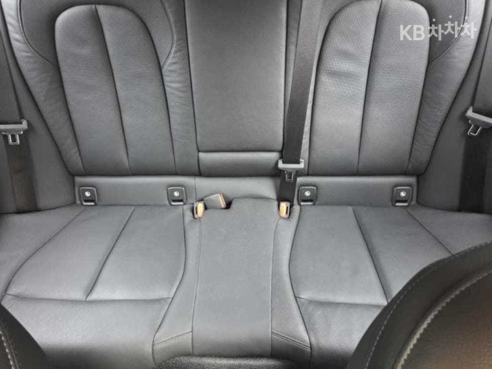 BMW 1시리즈 F40120i M Sport - 9