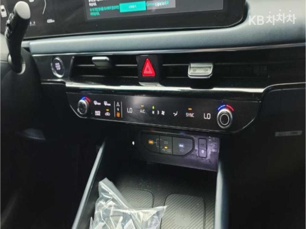 Киа The New (фейслифт) K83.5 Бензин AWD 시그니쳐 블랙 - 10