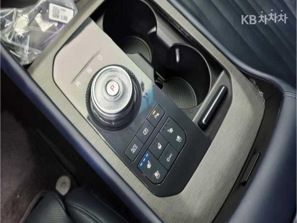 Киа The New (фейслифт) K83.5 Бензин AWD 시그니쳐 블랙 - 12