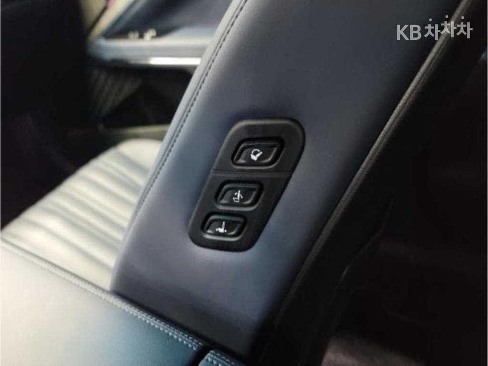 Киа The New (фейслифт) K83.5 Бензин AWD 시그니쳐 블랙 - 15