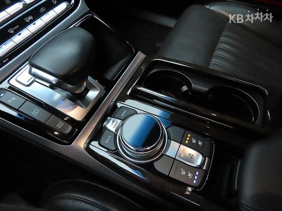 Genesis EQ9003.3 T-GDI Luxury - 9