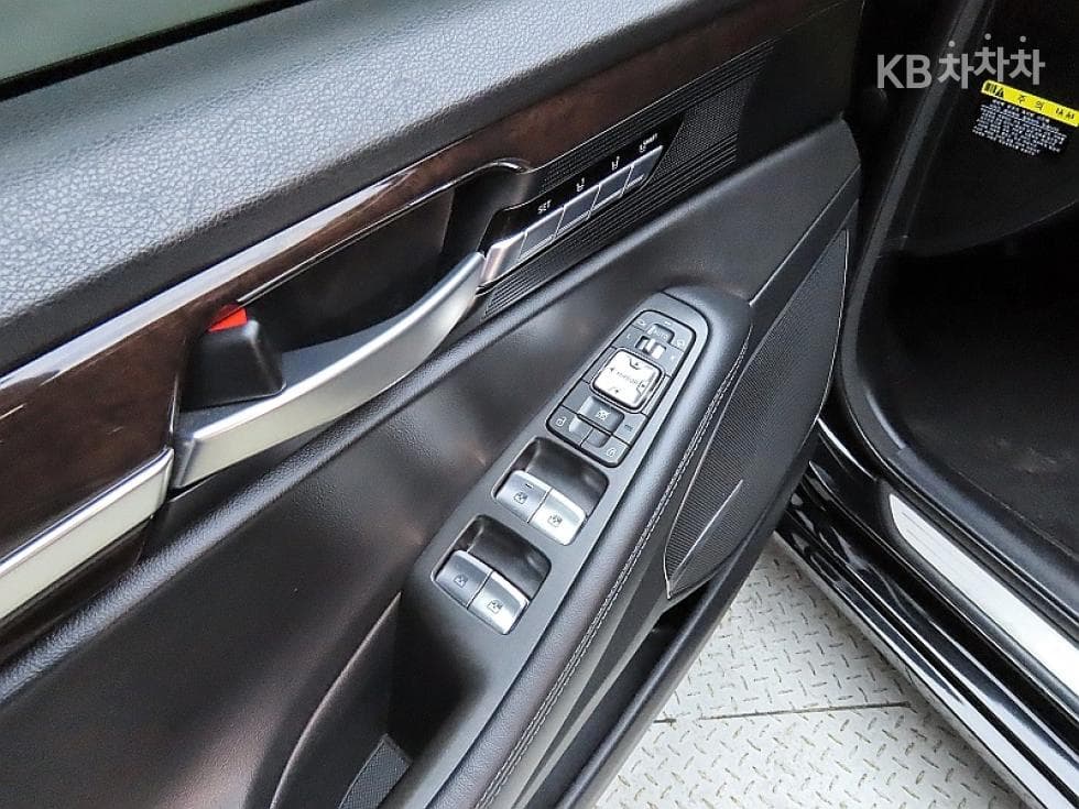 Genesis EQ9003.3 T-GDI Luxury - 13
