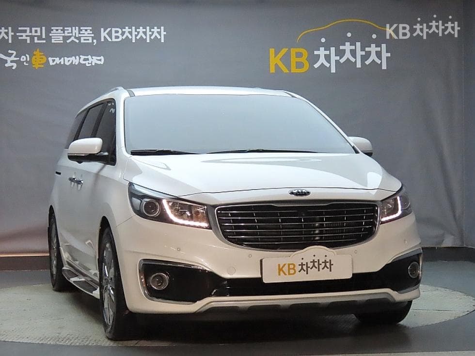 Киа All New Канивал9-местен 2.2 Дизел Престиж - 3