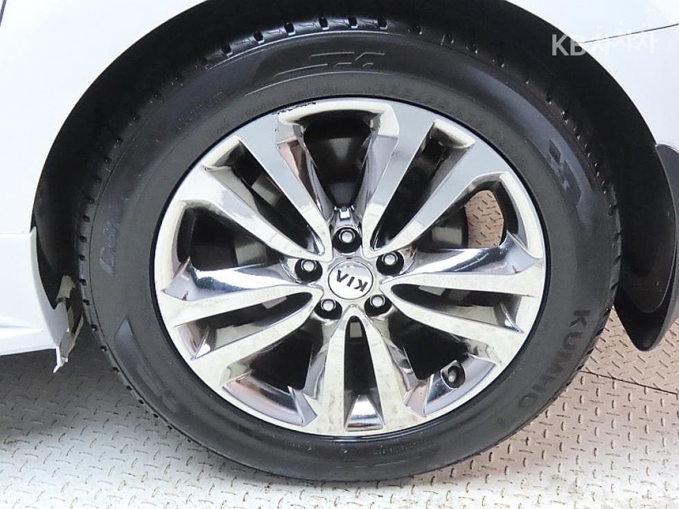 Киа All New Канивал9-местен 2.2 Дизел Престиж - 20