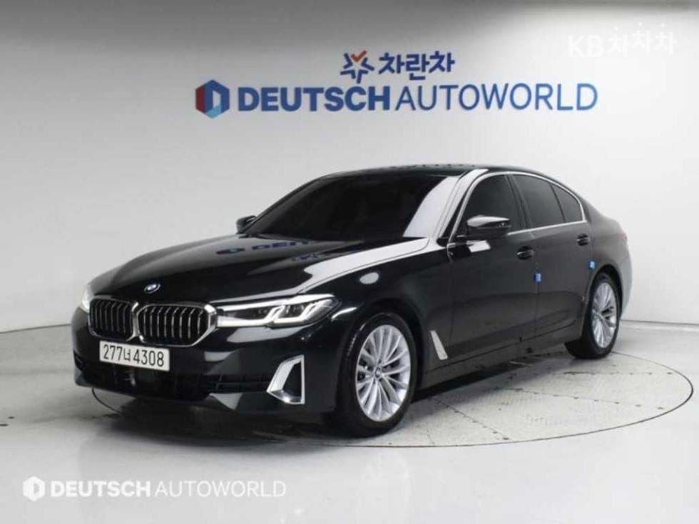 BMW All-New 5 Series (G30) 523d Luxury - Image 1