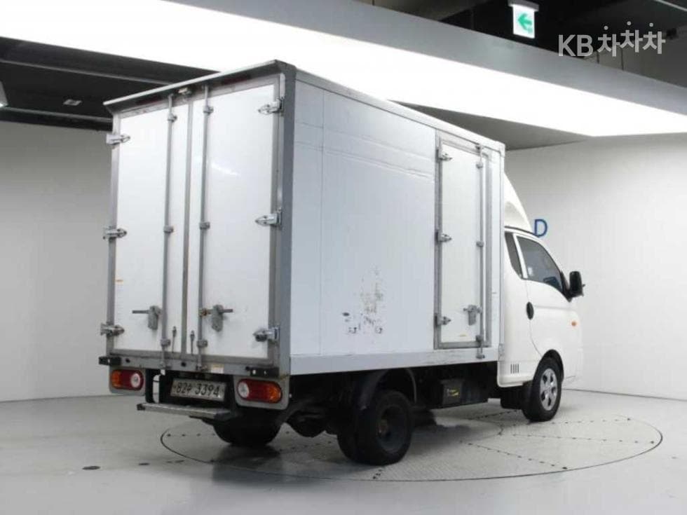 Hyundai Porter2 Extra Long Wheelbase High Loaded Cabriolet Regular Cab SUP - Image 2