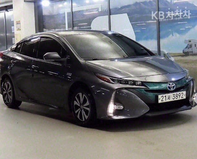 Toyota Prius 프라임 1.8 PHEV - Image 1