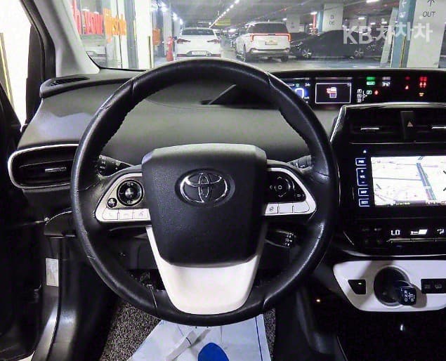Toyota Prius 프라임1.8 PHEV - 8