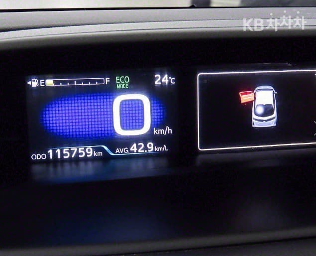Toyota Prius 프라임1.8 PHEV - 10