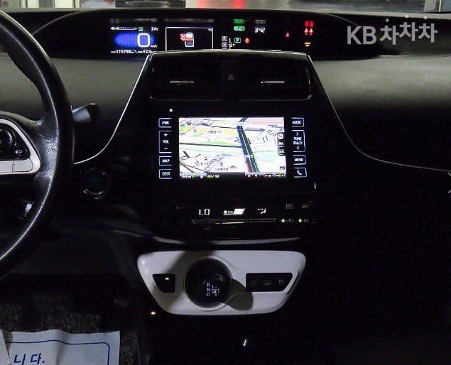 Toyota Prius 프라임1.8 PHEV - 11