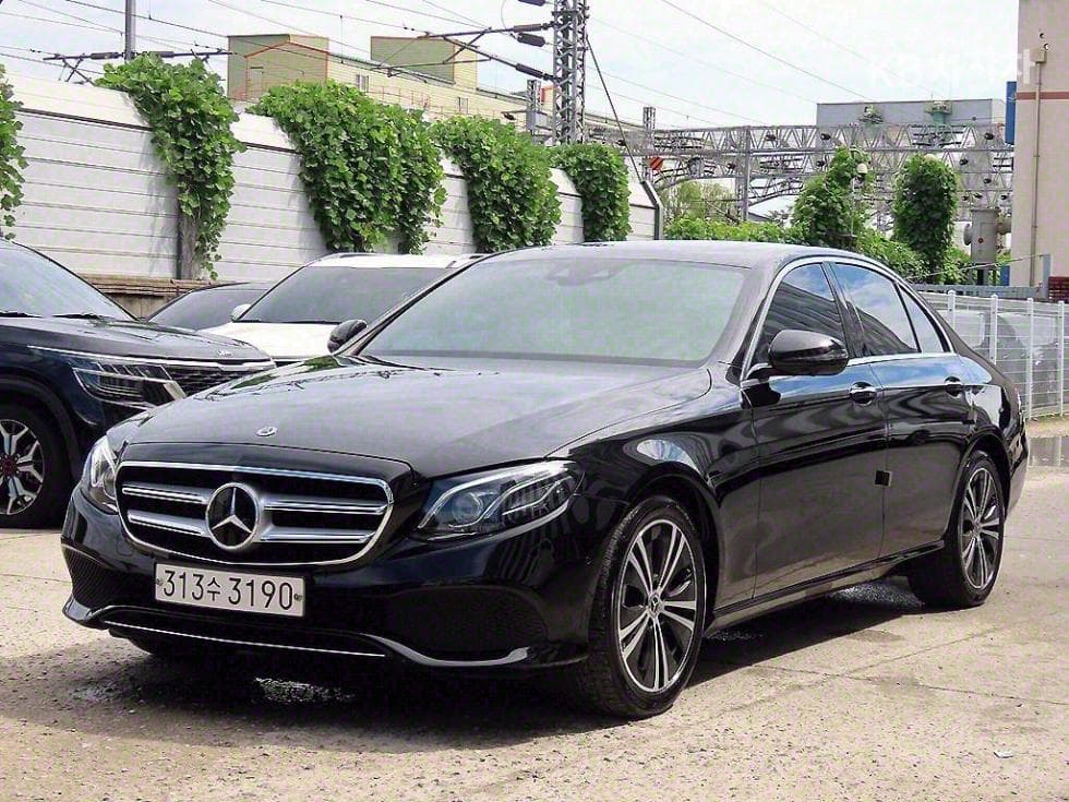 Mercedes-Benz E-Клас (W213)E300 Avantgarde - 2